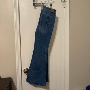 AE Ne(x)t Level Low Rise Flare Jean NWT